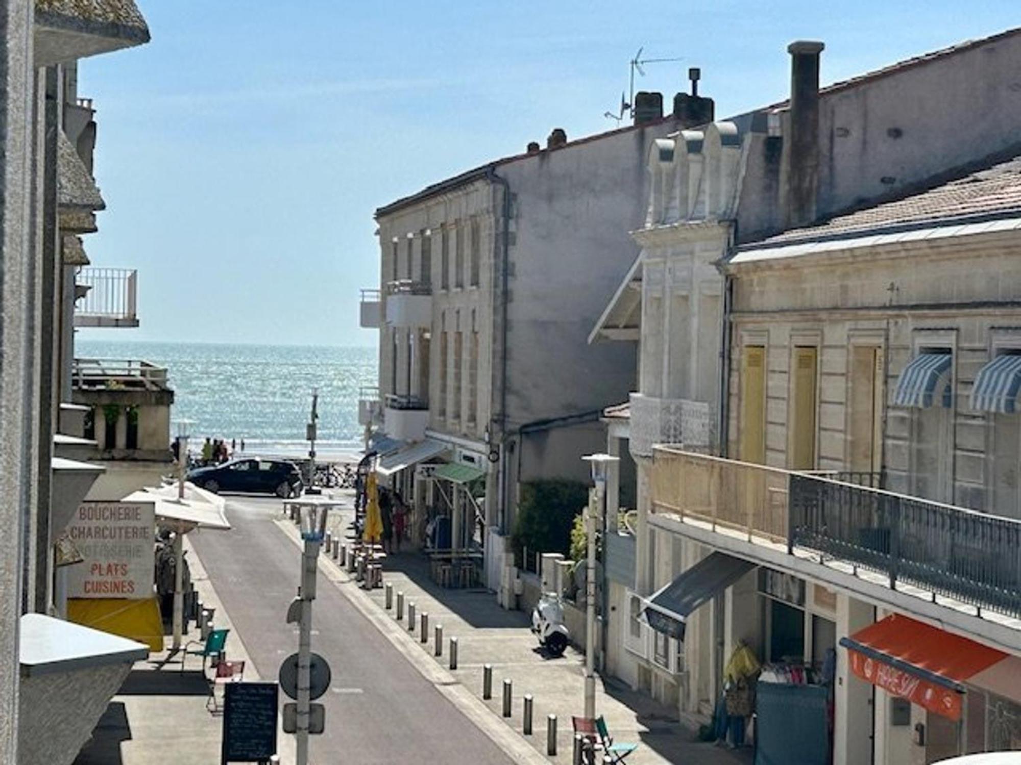 Appartement T2 A Royan, 4 Pers., Proche Plage Et Commerces, Parking, Balcon, Confortable Et Equipe - Fr-1-494-60 Dış mekan fotoğraf