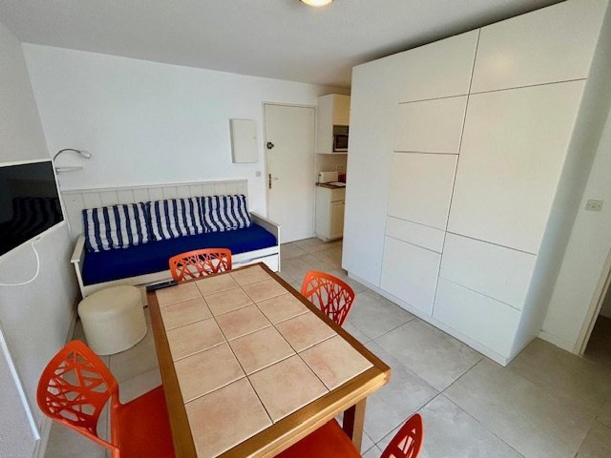 Appartement T2 A Royan, 4 Pers., Proche Plage Et Commerces, Parking, Balcon, Confortable Et Equipe - Fr-1-494-60 Dış mekan fotoğraf