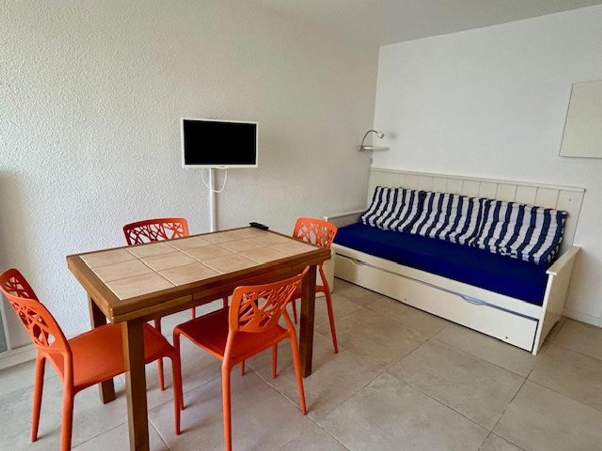 Appartement T2 A Royan, 4 Pers., Proche Plage Et Commerces, Parking, Balcon, Confortable Et Equipe - Fr-1-494-60 Dış mekan fotoğraf